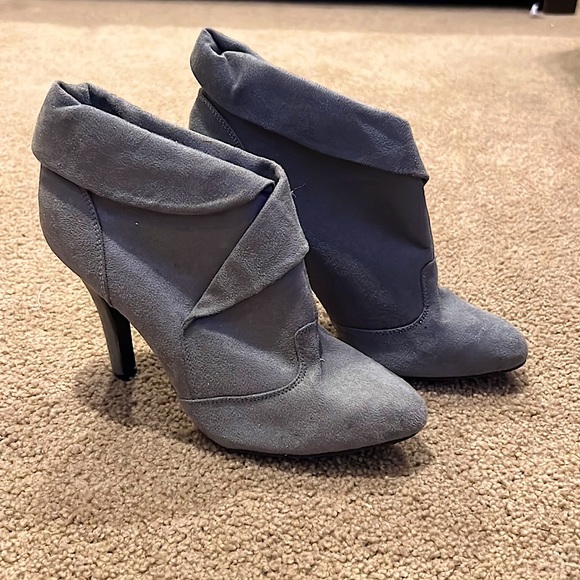 Charlotte Russe Shoes - Charlotte Russe healed booties size 7